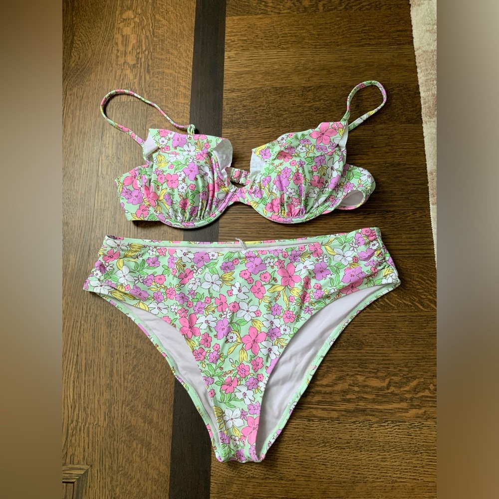 CUPSHE Mint Pink Floral 2 Piece Matching Bikini Swim Women’s Size XL BRAND NEW